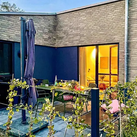 Feriehus Awesome In Lembruch